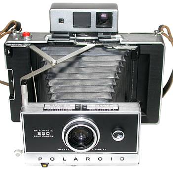 Polaroid 250