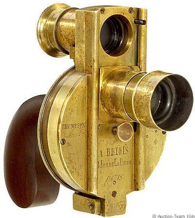 Briois Thompsons Revolver Kamera