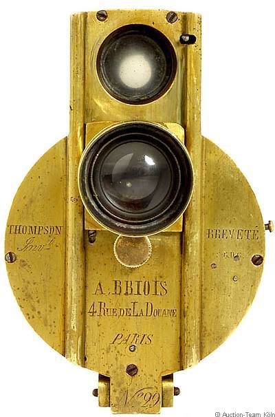 Briois Thompsons Revolver Kamera