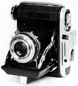 Konica Pearl III MXL