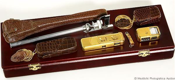 Minox A (gold)
