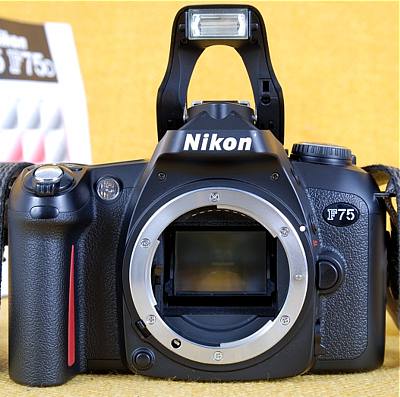 Nikon F75